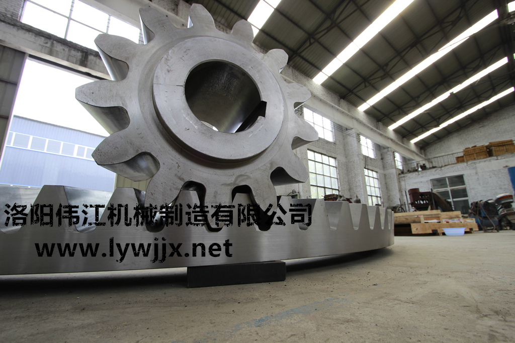 公司完成俄罗斯客户订单,直径达到4m,大端模数46mm的直齿锥齿轮的整体